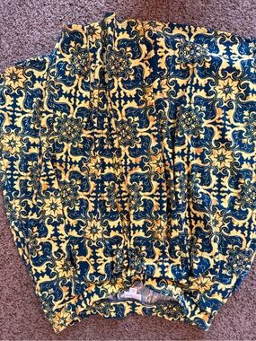 Lularoe Madison Patterned skirt - Yellow & Navy